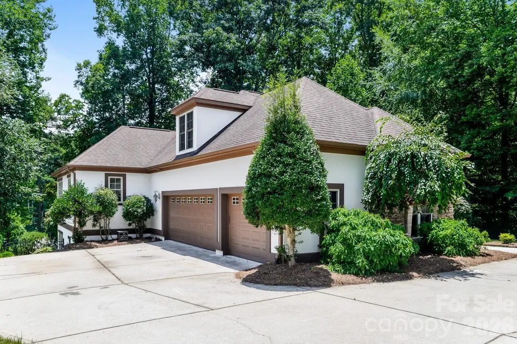 2360 Smith Harbour Drive Denver NC 28037
