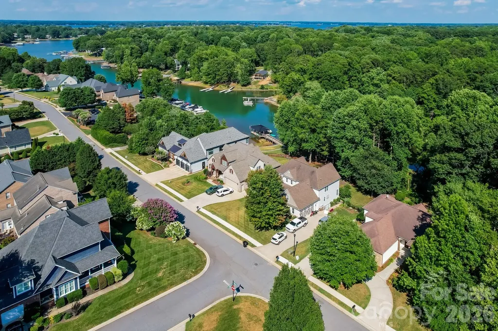 2360 Smith Harbour Drive Denver NC 28037