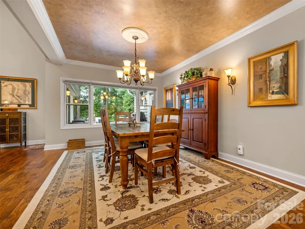 104 Little Cherokee Ridge Hendersonville NC 28739