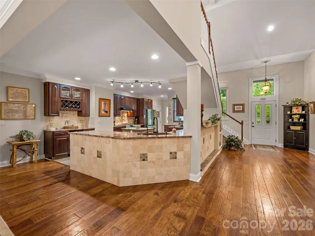 104 Little Cherokee Ridge Hendersonville NC 28739