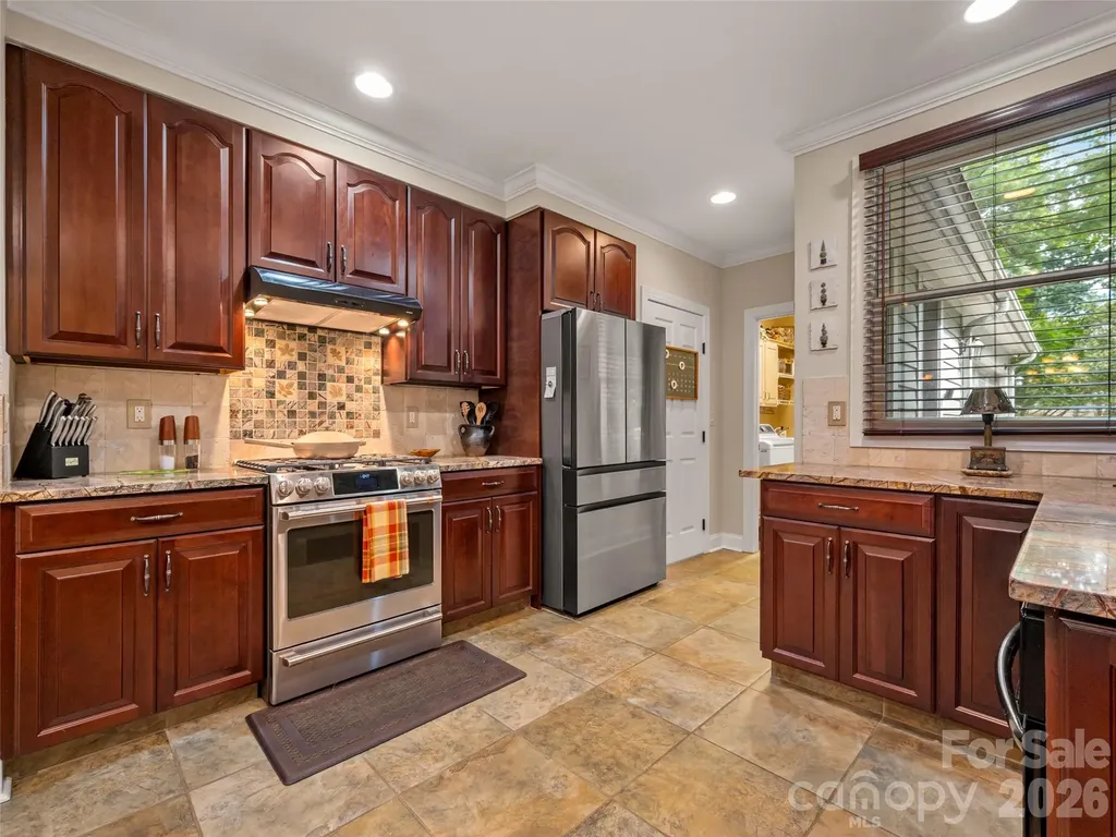 104 Little Cherokee Ridge Hendersonville NC 28739