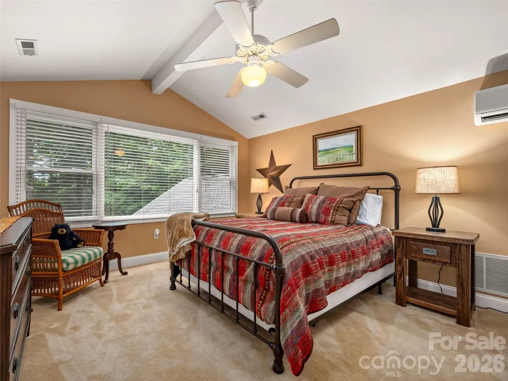 104 Little Cherokee Ridge Hendersonville NC 28739