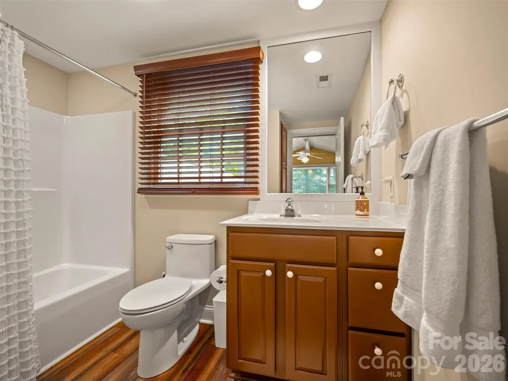 104 Little Cherokee Ridge Hendersonville NC 28739