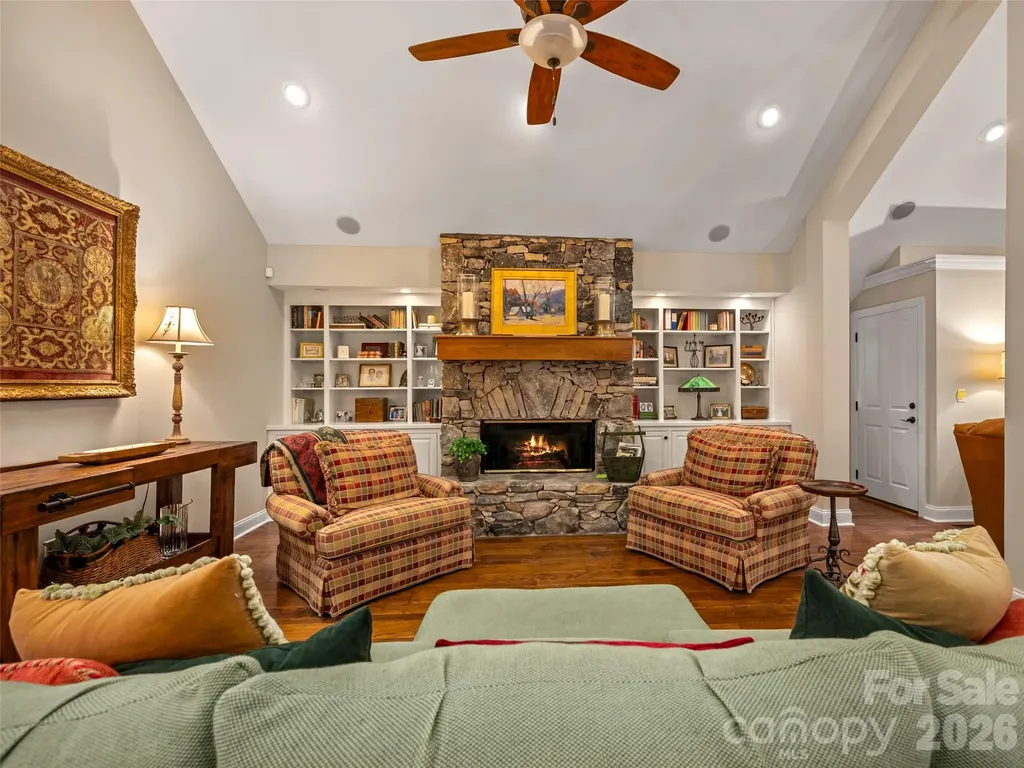 104 Little Cherokee Ridge Hendersonville NC 28739