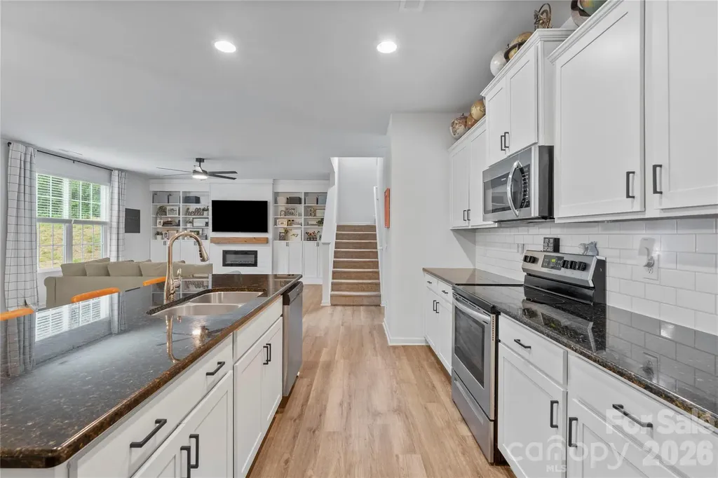 4604 Fairway Run Drive Pfafftown NC 27040