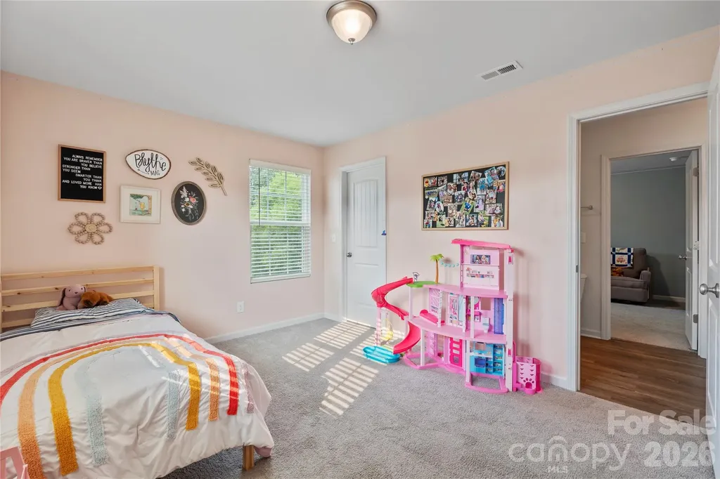 4604 Fairway Run Drive Pfafftown NC 27040