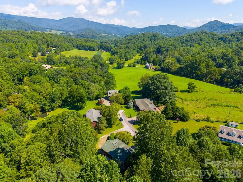 91 Tibi Lane Waynesville NC 28785