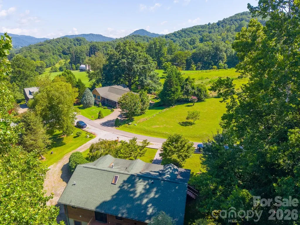 91 Tibi Lane Waynesville NC 28785