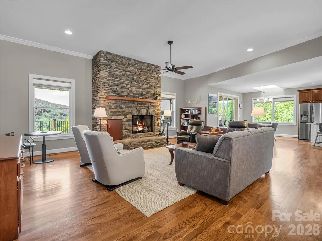930 Big Raven Lane Saluda NC 28773