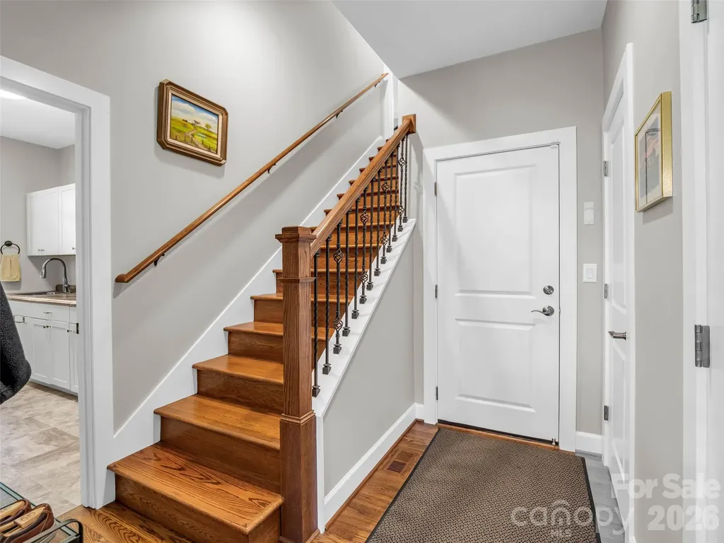930 Big Raven Lane Saluda NC 28773