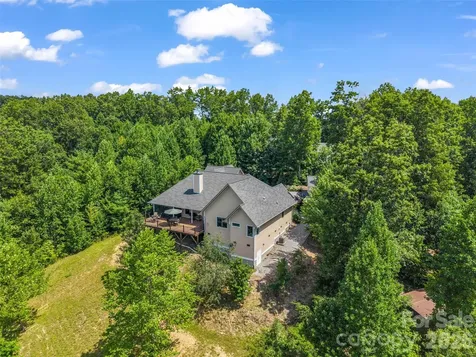 930 Big Raven Lane Saluda NC 28773