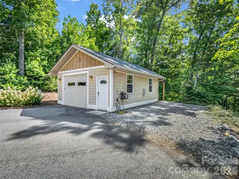 930 Big Raven Lane Saluda NC 28773