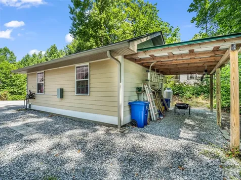 930 Big Raven Lane Saluda NC 28773