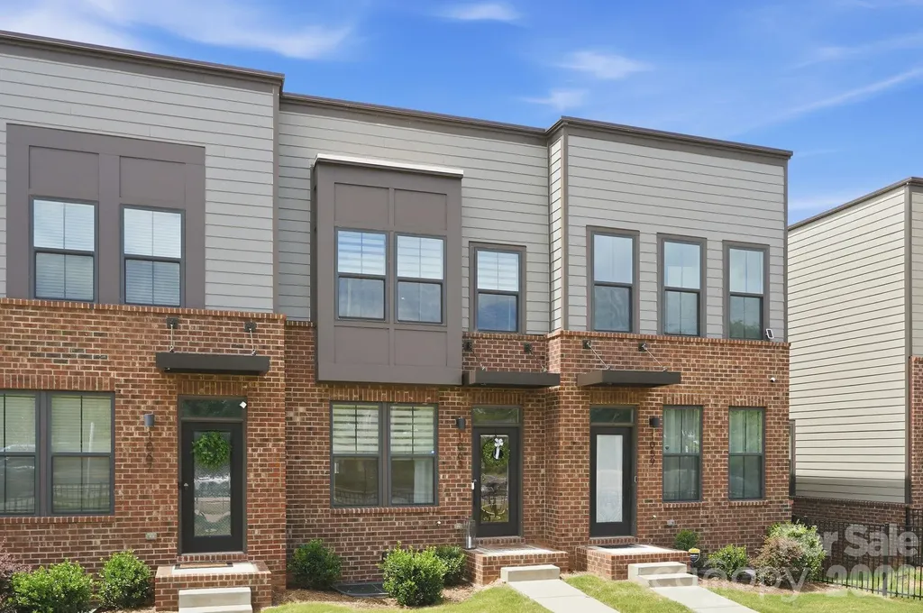 1063 Simcoe Lane Charlotte NC 28217