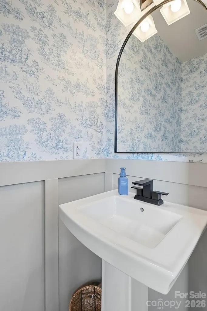 1063 Simcoe Lane Charlotte NC 28217