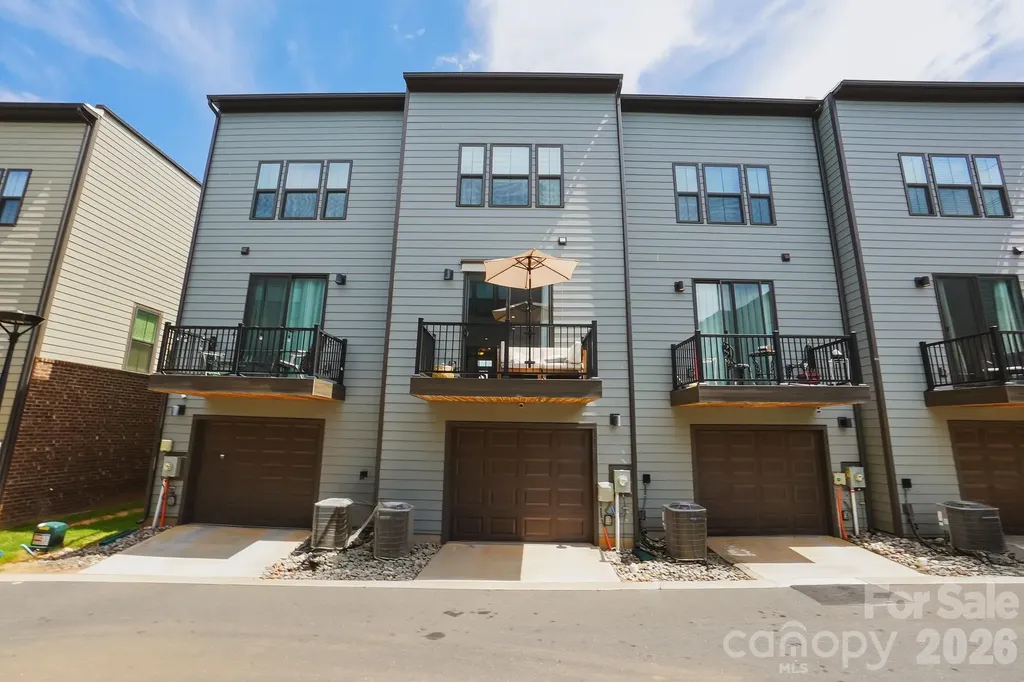 1063 Simcoe Lane Charlotte NC 28217