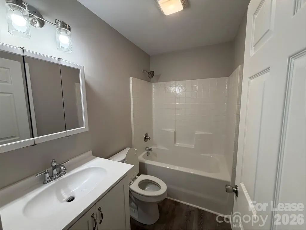 2621 E Greenbriar Road Statesville NC 28625
