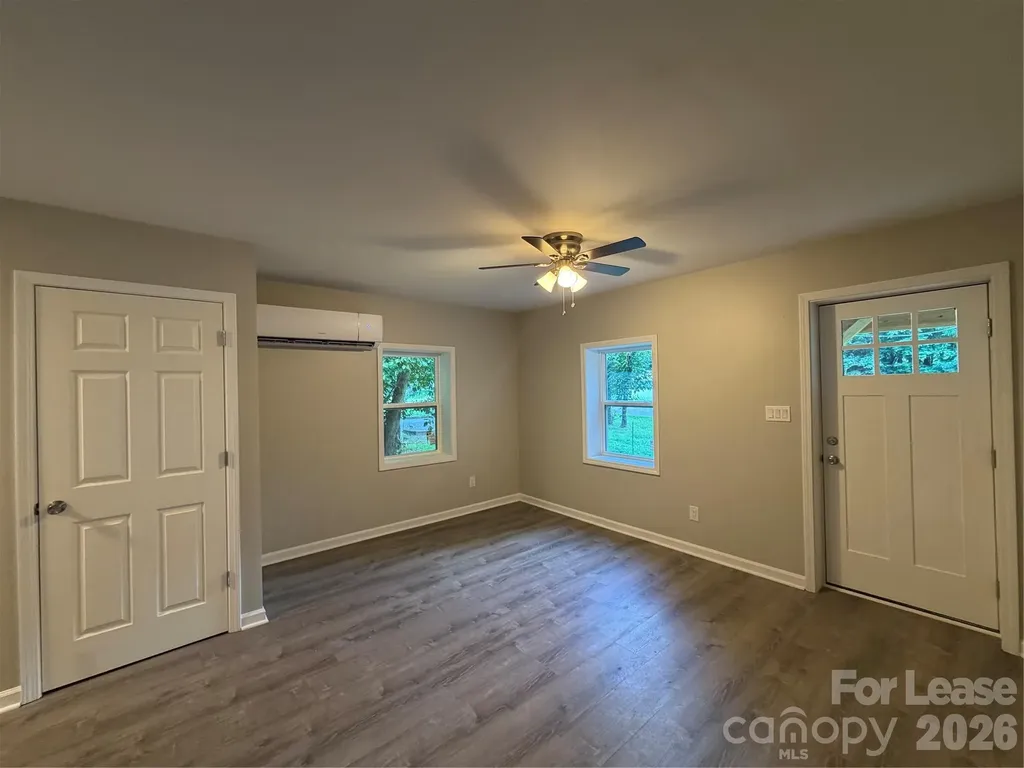 2621 E Greenbriar Road Statesville NC 28625