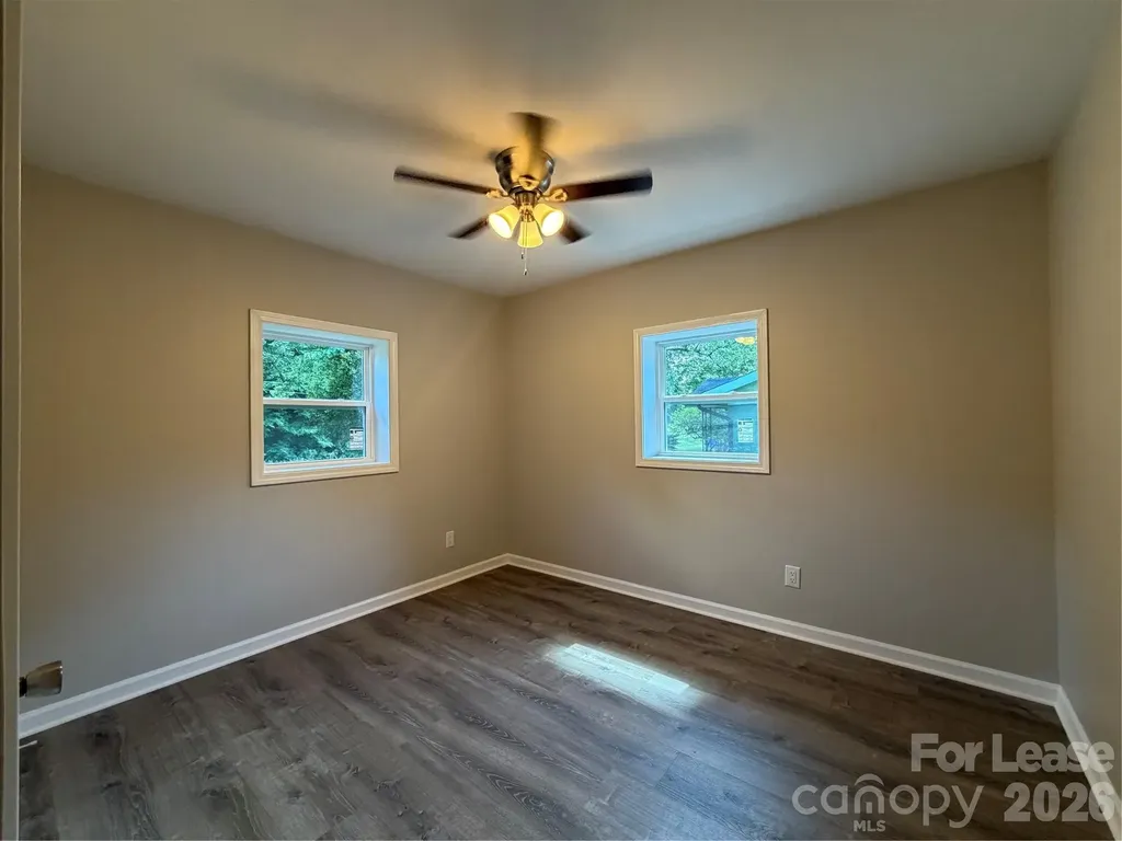 2621 E Greenbriar Road Statesville NC 28625