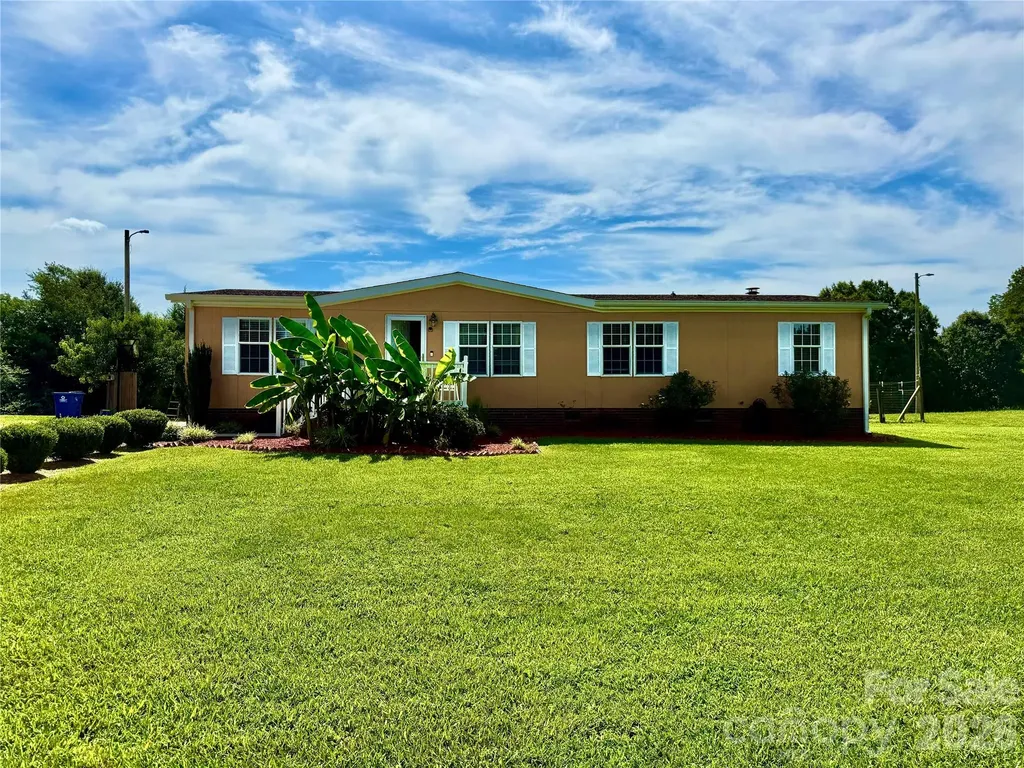 1104 Spring Meadow Drive Woodleaf NC 27054