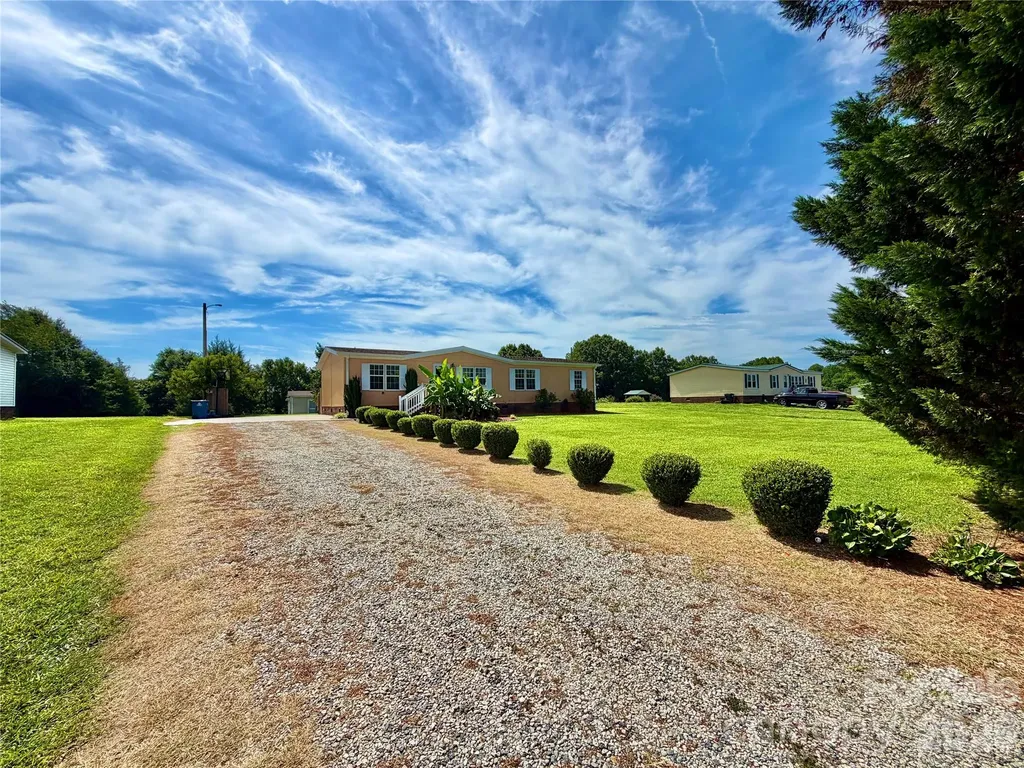 1104 Spring Meadow Drive Woodleaf NC 27054