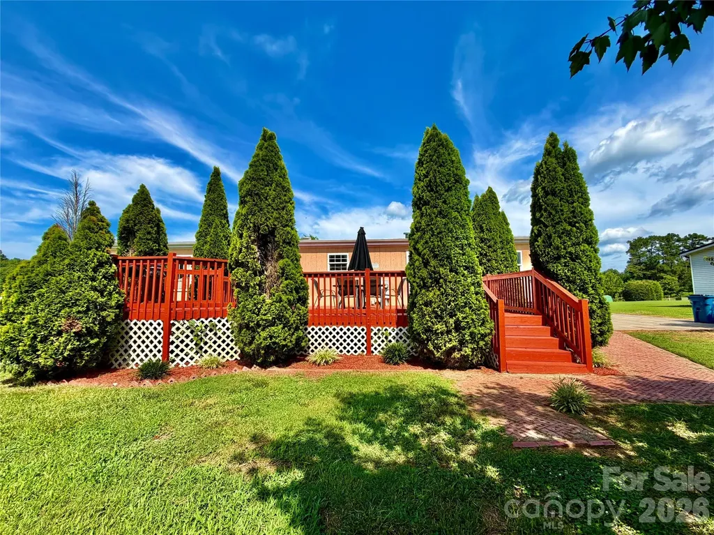 1104 Spring Meadow Drive Woodleaf NC 27054