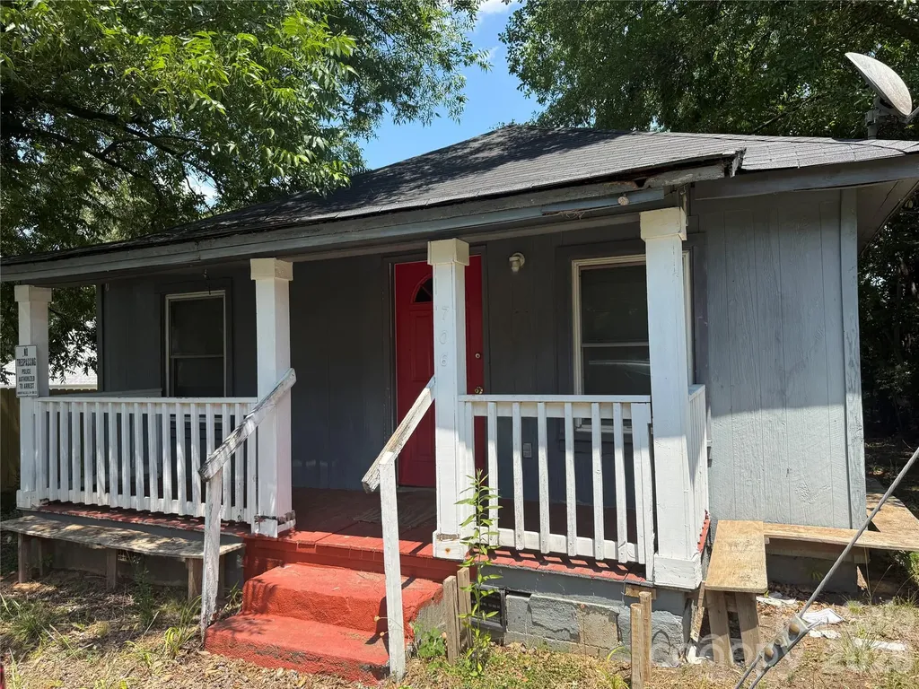 706 N Logan Street Gastonia NC 28052
