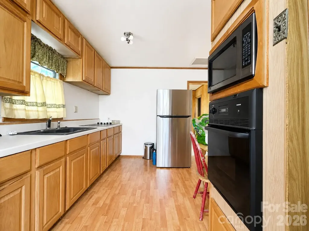 128 E Hilltop Drive Gastonia NC 28054