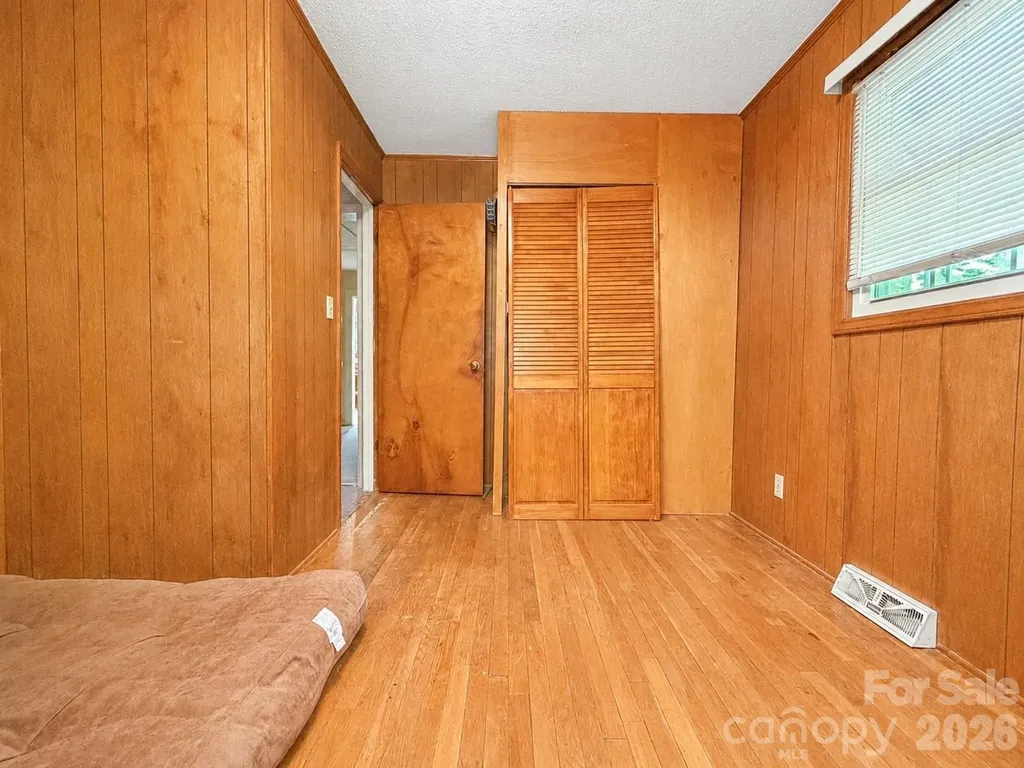 128 E Hilltop Drive Gastonia NC 28054