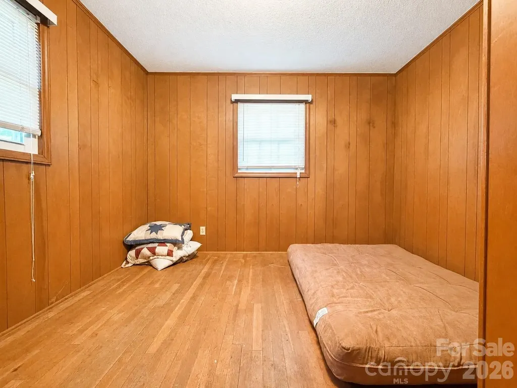 128 E Hilltop Drive Gastonia NC 28054