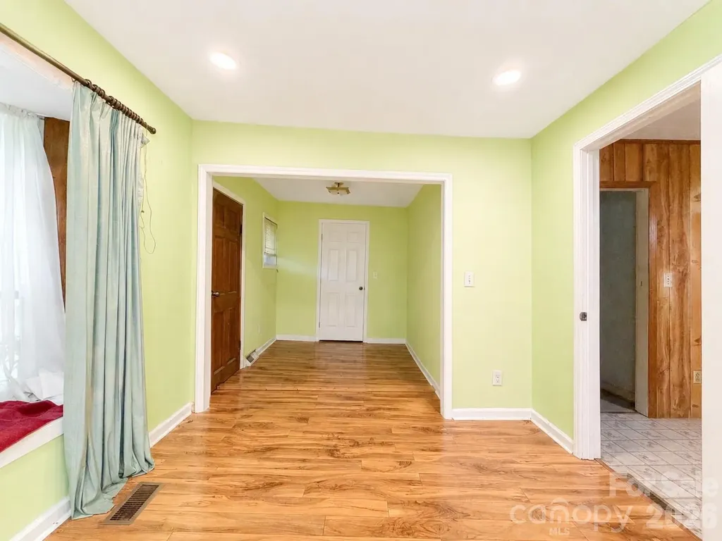128 E Hilltop Drive Gastonia NC 28054