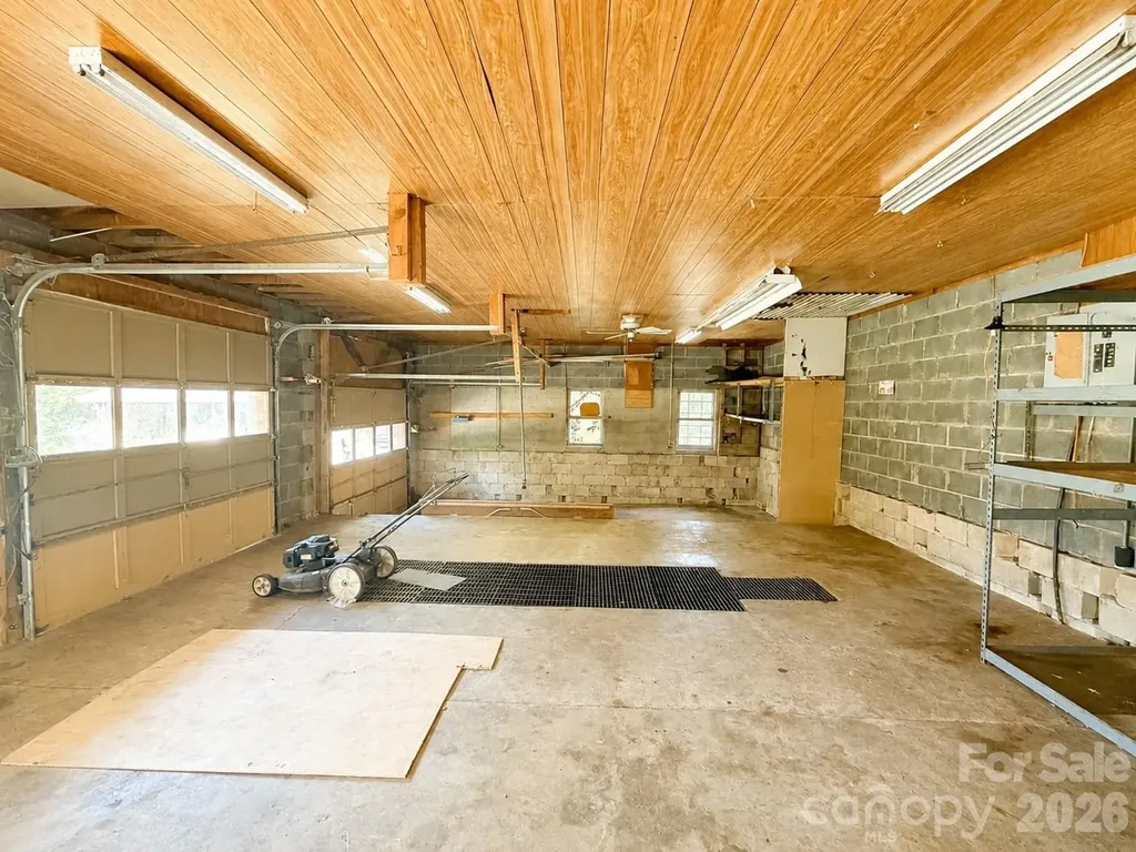 128 E Hilltop Drive Gastonia NC 28054