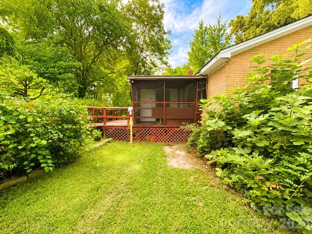 128 E Hilltop Drive Gastonia NC 28054