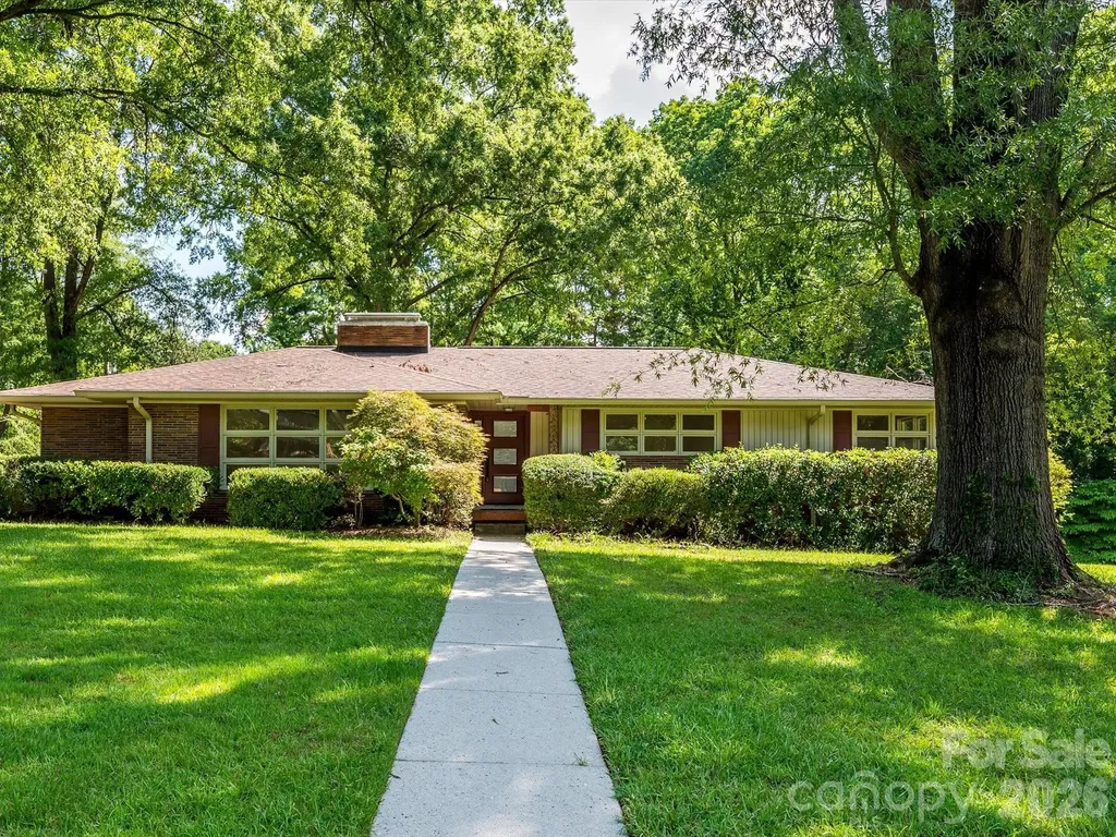 688 Grandview Drive NE Concord NC 28025