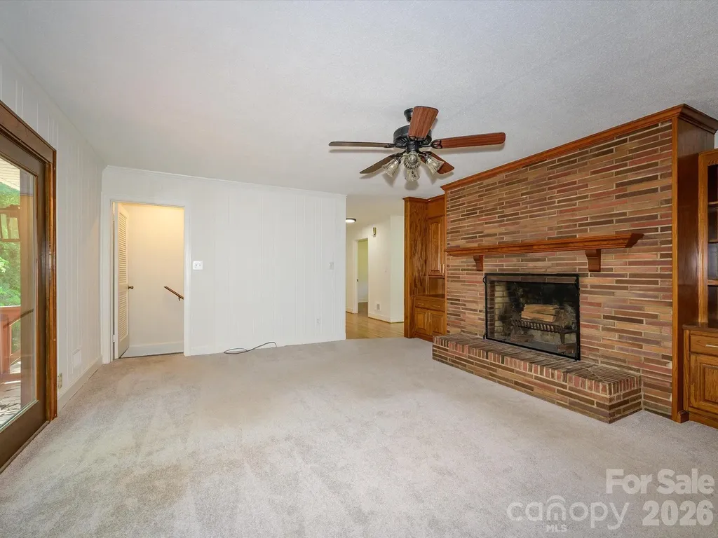 688 Grandview Drive NE Concord NC 28025