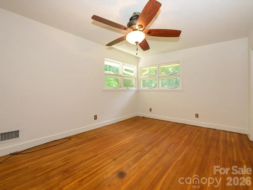688 Grandview Drive NE Concord NC 28025