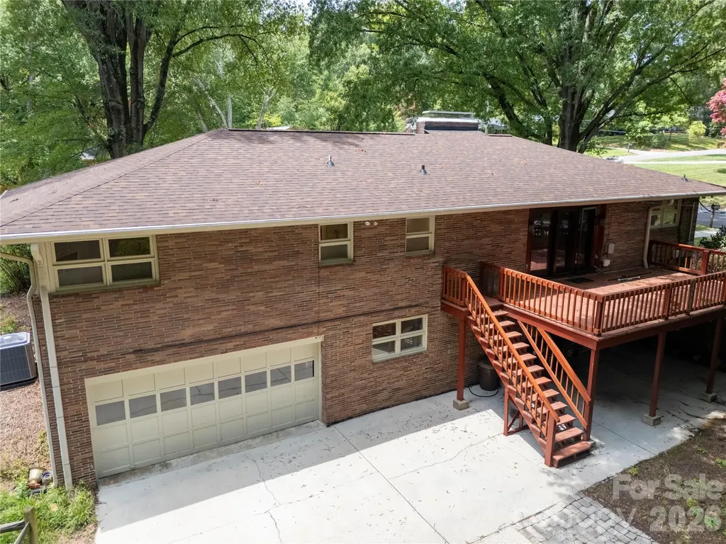 688 Grandview Drive NE Concord NC 28025
