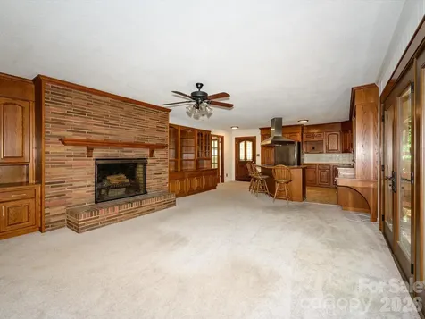 688 Grandview Drive NE Concord NC 28025