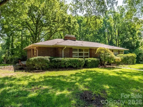 688 Grandview Drive NE Concord NC 28025
