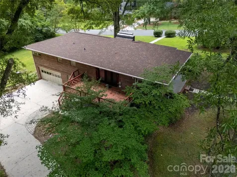 688 Grandview Drive NE Concord NC 28025