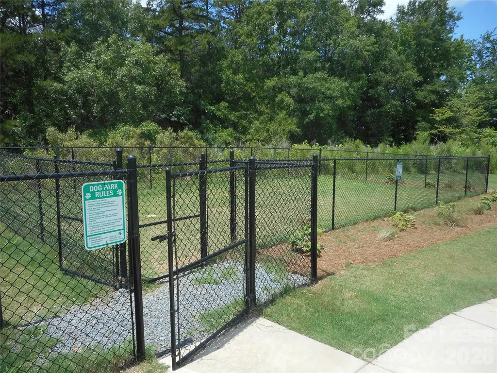 2105 Autumn Olive Lane Matthews NC 28104