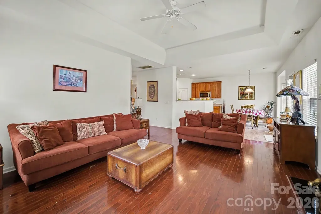 6900 Daisy Bee Court Charlotte NC 28126