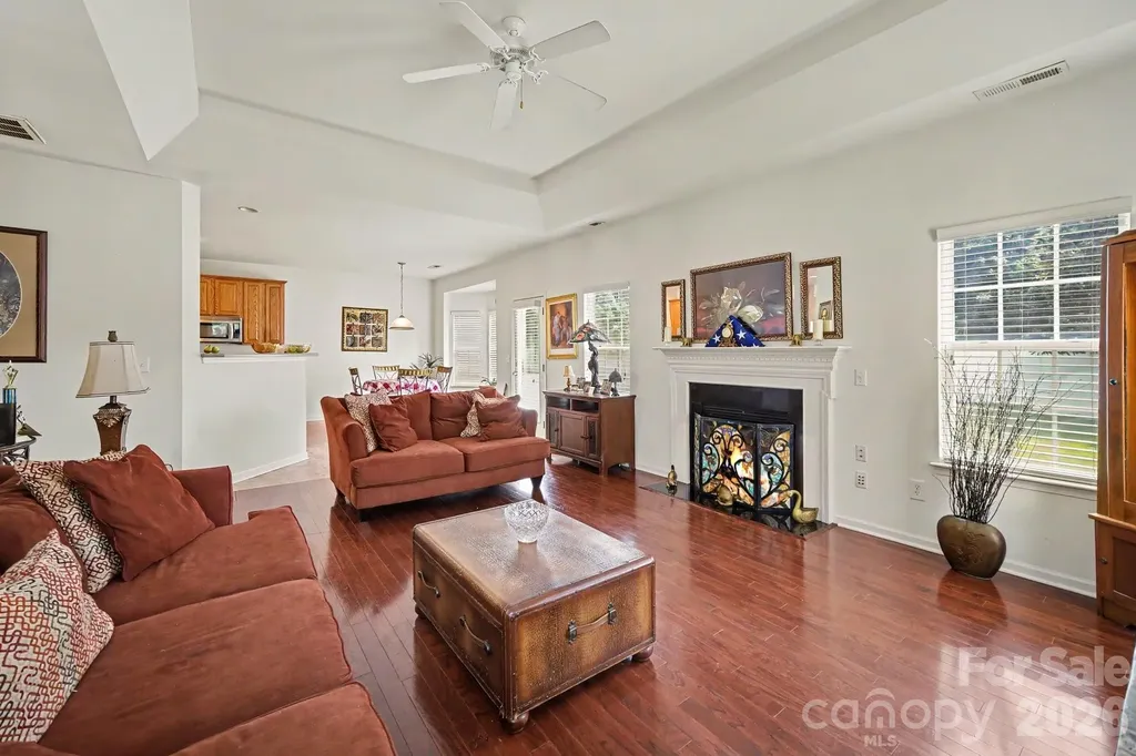 6900 Daisy Bee Court Charlotte NC 28126