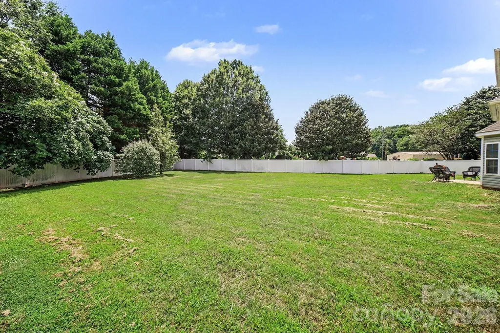 6900 Daisy Bee Court Charlotte NC 28126
