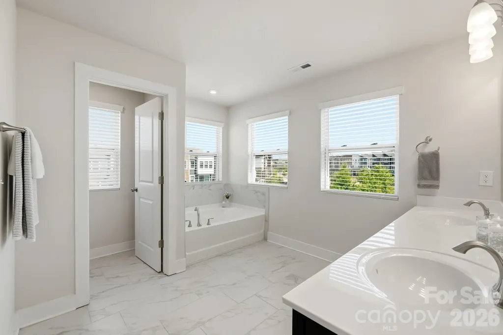 2745 Ensemble Court Charlotte NC 28262