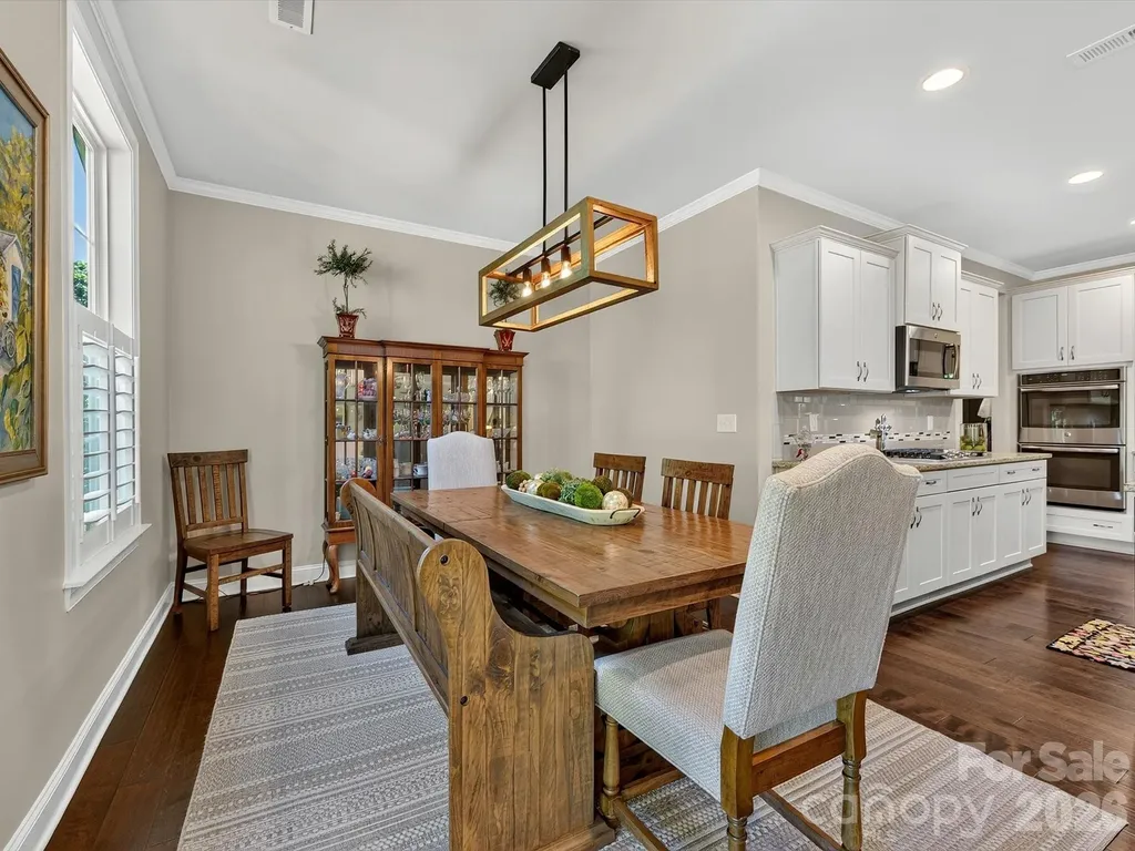 804 Sardis Lane Charlotte NC 28270