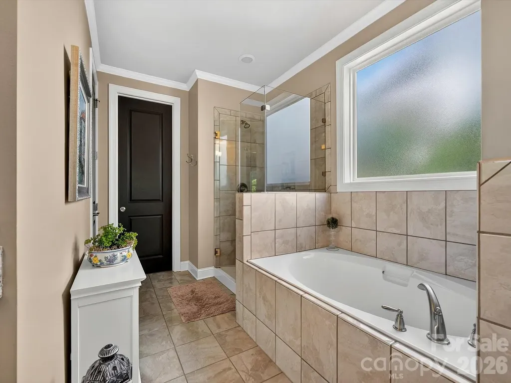 804 Sardis Lane Charlotte NC 28270
