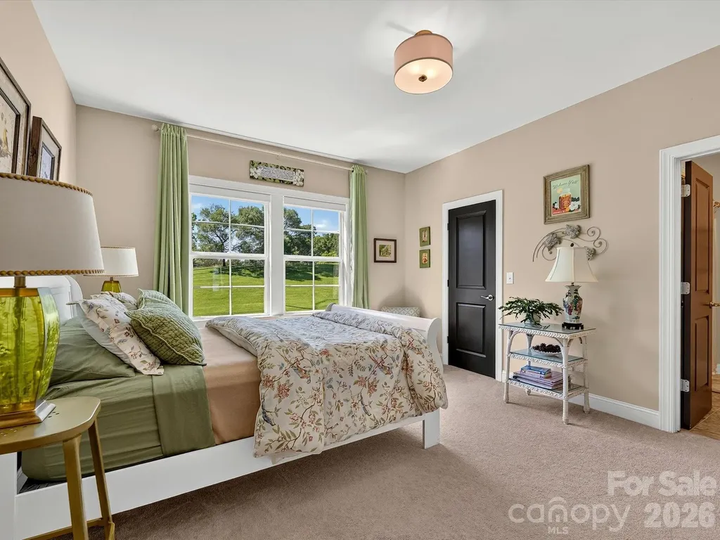 804 Sardis Lane Charlotte NC 28270