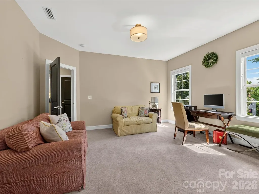 804 Sardis Lane Charlotte NC 28270