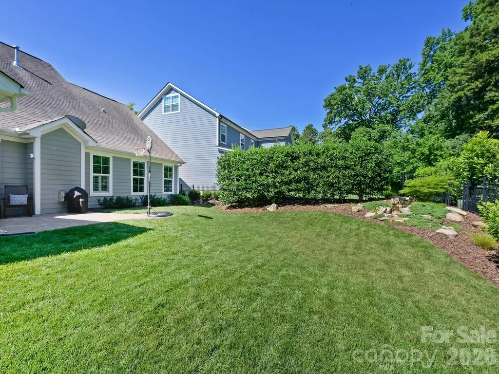 804 Sardis Lane Charlotte NC 28270